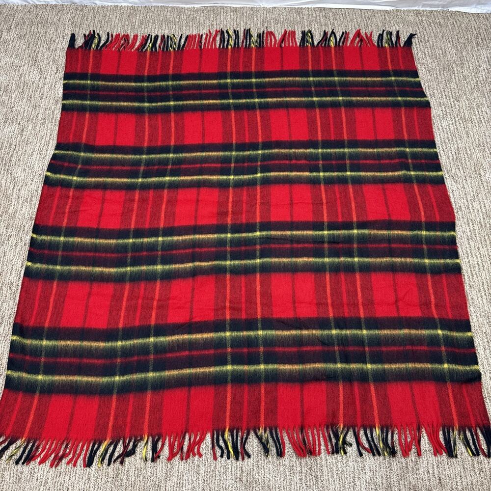 St Mary's Vintage Red Tartan Plaid Throw Stadium Blanket Fringe Trim Made in USA